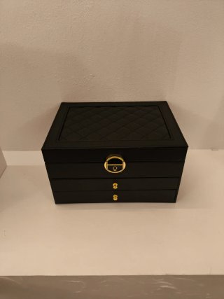 Portagioie grande nero con cassetti