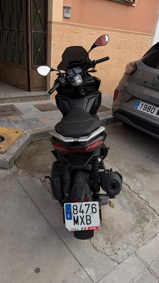 Aprilia SR GT 125 Scooter Negra
