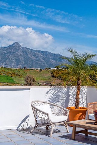 Ático en venta en Nueva Andalucía centro en Marbella
