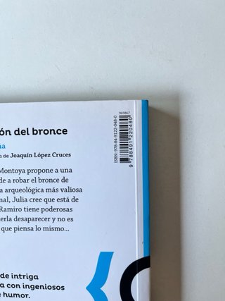 Libro lectura La maldición del bronce.