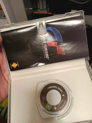 PSP Gran Turismo Essentials