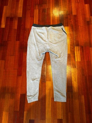 Pantalón Nike Gris