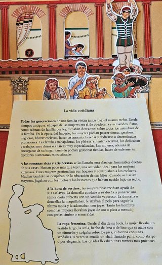Roma un libro en 3D.