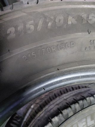 Neumáticos 215/70R15c