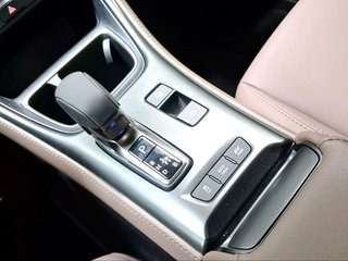 Lexus LBX 1.5 136cv HEV Elegant