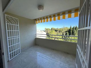 Piso en alquiler en El Mayorazgo - El Limonar en Málaga