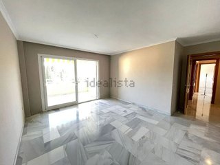 Piso en alquiler en El Mayorazgo - El Limonar en Málaga