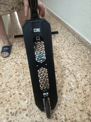 Se vende patinete un solo uso.