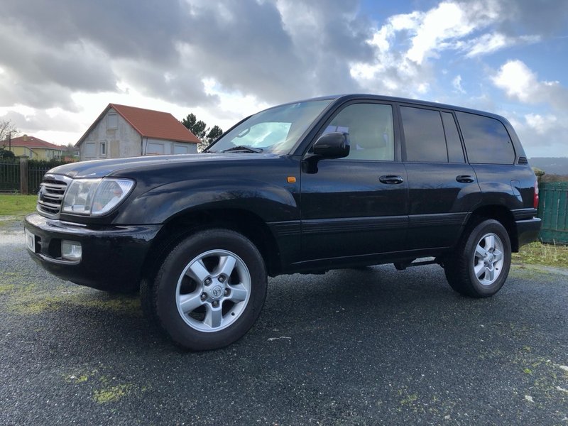 Toyota Land Cruiser 100 2004 - foto 1