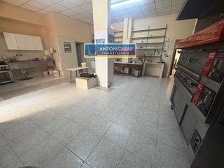 Local comercial en venta en Novelda