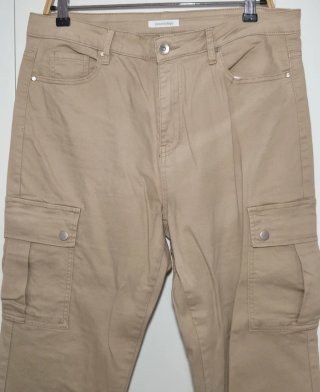 Pantalón beige talla L, renatta&go