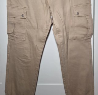 Pantalón beige talla L, renatta&go