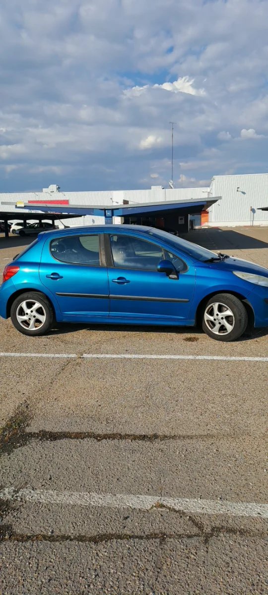 Peugeot 207 2007 - foto 1