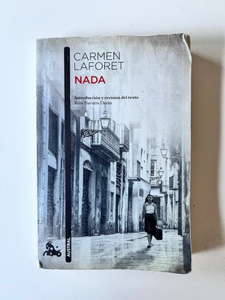 Libro lectura Nada.