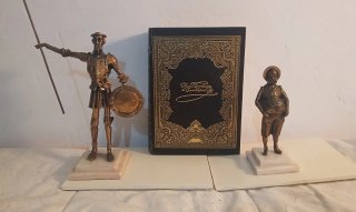 Libro y Figuras Bronce Don Quijote y Sancho Panza