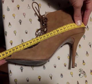 Sandalias abotinadas marrones n° 38 ZARA