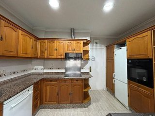 Piso en venta en As Lagoas en Ourense