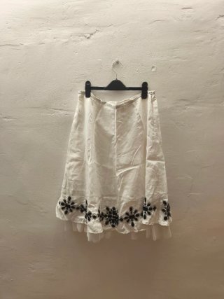 Falda blanca de verano