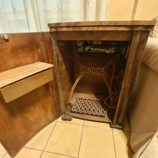 Máquina de coser Singer antigua