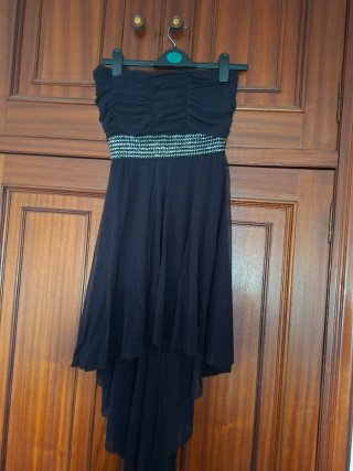 Vestido negro palabra de honor con pedrería