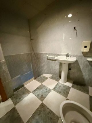 Local comercial en venta en Renfe - Bulevar 1º y 2º Fase en Jaén