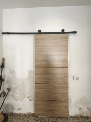 Puerta corredera madera maciza 83x2,03 guia 1,86