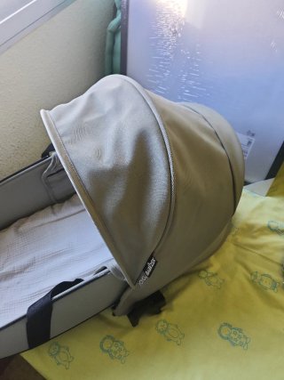 Capazo YOYO Stokke Verde Oliva + funda + anclajes