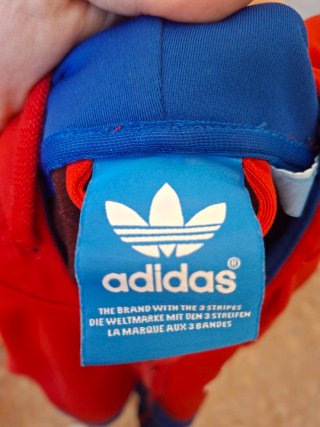 Chaqueta Adidas con capucha Talla XS