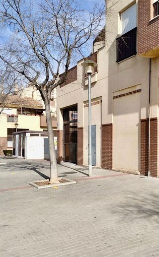 Local comercial en alquiler en Albolote