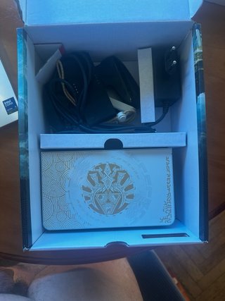 Nintendo Switch OLED Zelda Tears Kingdom