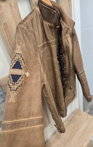 Cazadora Desigual marrón