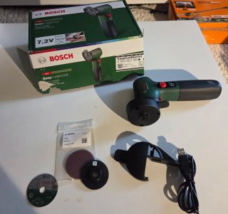 Multiherramienta Bosch a batería EasyCut&Grind