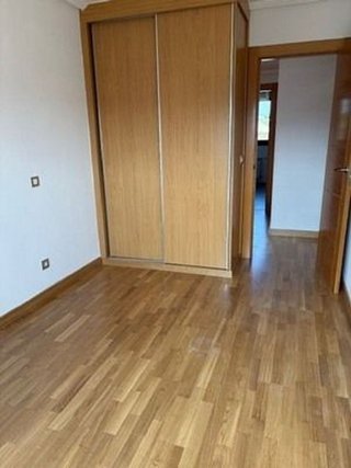 Piso en venta en Valdenoja - La Pereda en Santander