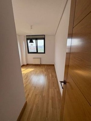 Piso en venta en Valdenoja - La Pereda en Santander