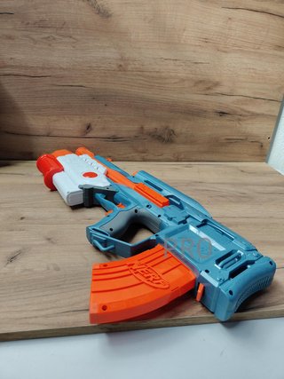 Blaster con alcance motorizado - Nerf Elite