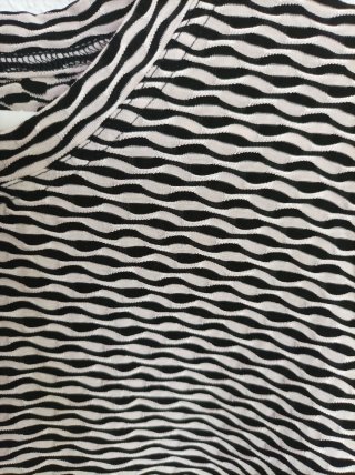 Jersey de mujer con estampado ondulado
