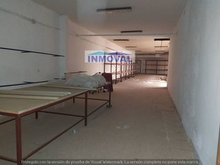 Local comercial en alquiler en Los Llanos - Av. de los Estudiantes en Valdepeñas