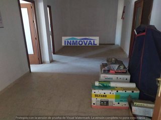 Local comercial en alquiler en Los Llanos - Av. de los Estudiantes en Valdepeñas