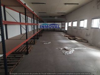 Local comercial en alquiler en Los Llanos - Av. de los Estudiantes en Valdepeñas