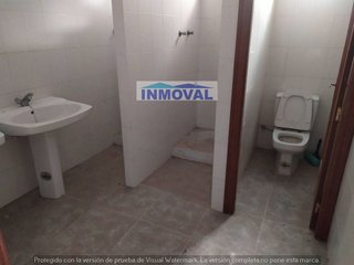 Local comercial en alquiler en Los Llanos - Av. de los Estudiantes en Valdepeñas