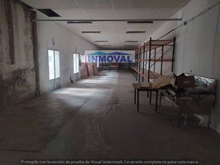 Local comercial en alquiler en Los Llanos - Av. de los Estudiantes en Valdepeñas