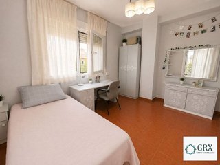 Piso en alquiler en Camino de Ronda - Rosaleda en Granada