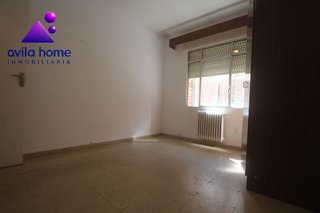 Piso en venta en Universidad en Ávila