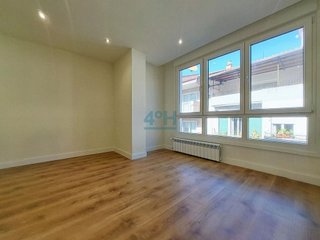 Piso en venta en Centro en Ourense
