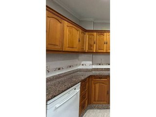 Piso en venta en As Lagoas en Ourense