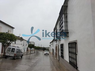 Casa adosada en venta en Bujalance