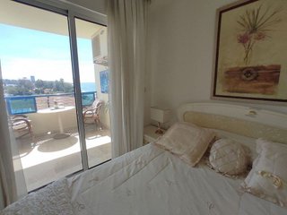 Piso en venta en Playa de la Fontanilla en Marbella