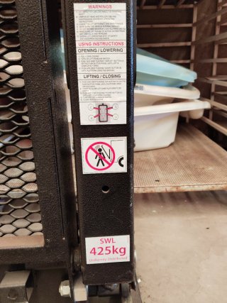 Plataforma minusválidos furgón 425kg