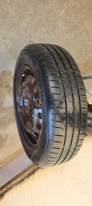 175/65 R15 5 neumaticos.
