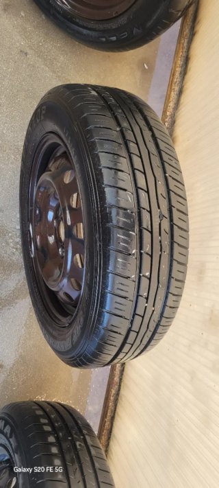 175/65 R15 5 neumaticos.